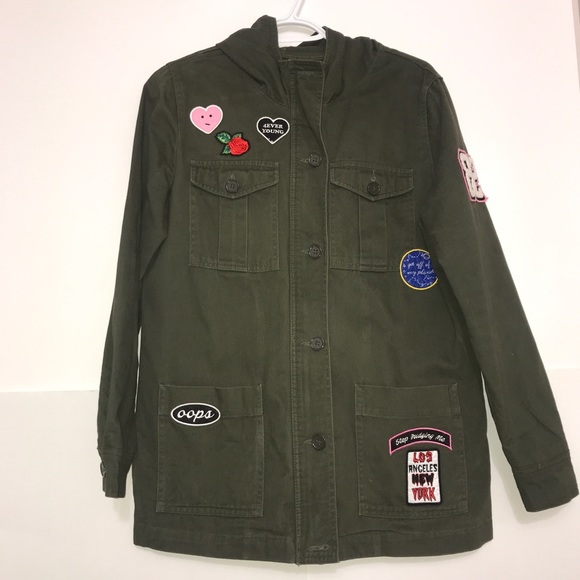 Forever 21 Retro Patch Camo Light Cargo Jacket - Picture 9 of 9